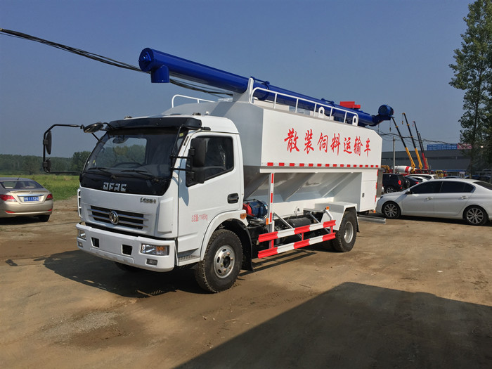 東風多利卡12方（6噸）液壓飼料車